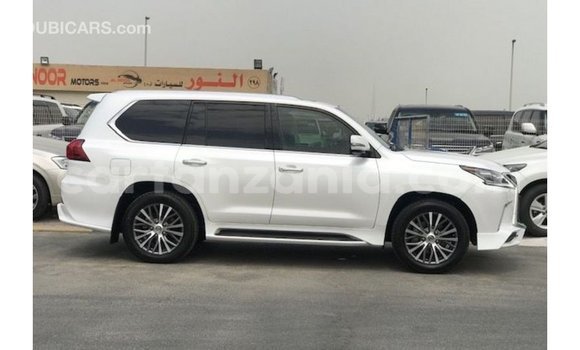 Nunua Imported Lexus LX Nyeupe Gari ndani ya Import - Dubai nchini Arusha Nunua Imported Lexus LX Nyeupe Gari ndani ya Import - Dubai nchini Arusha