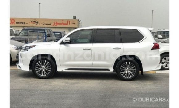 Nunua Imported Lexus LX Nyeupe Gari ndani ya Import - Dubai nchini Arusha Nunua Imported Lexus LX Nyeupe Gari ndani ya Import - Dubai nchini Arusha