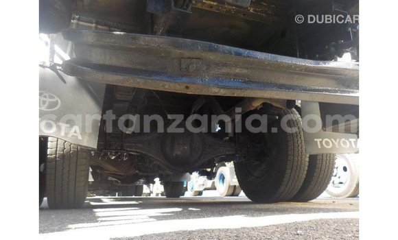 Nunua Imported Toyota Dyna Nyeupe Gari ndani ya Import - Dubai nchini Arusha Nunua Imported Toyota Dyna Nyeupe Gari ndani ya Import - Dubai nchini Arusha