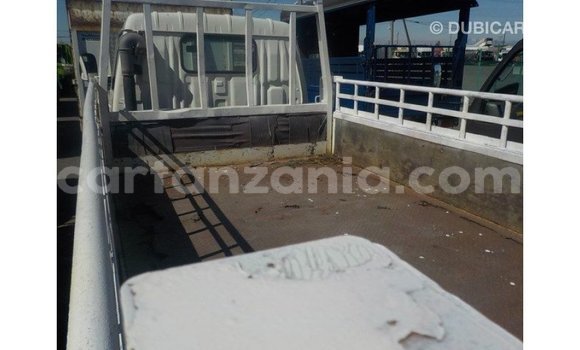 Nunua Imported Toyota Dyna Nyeupe Gari ndani ya Import - Dubai nchini Arusha Nunua Imported Toyota Dyna Nyeupe Gari ndani ya Import - Dubai nchini Arusha