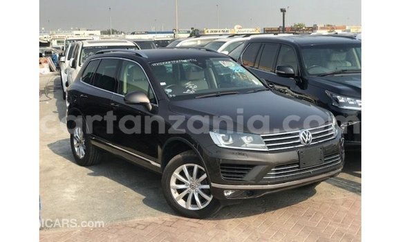 Nunua Imported Volkswagen Touareg Brown Gari ndani ya Import - Dubai nchini Arusha Nunua Imported Volkswagen Touareg Brown Gari ndani ya Import - Dubai nchini Arusha