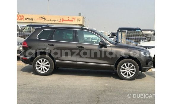 Nunua Imported Volkswagen Touareg Brown Gari ndani ya Import - Dubai nchini Arusha Nunua Imported Volkswagen Touareg Brown Gari ndani ya Import - Dubai nchini Arusha