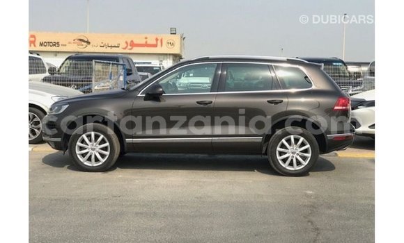 Nunua Imported Volkswagen Touareg Brown Gari ndani ya Import - Dubai nchini Arusha Nunua Imported Volkswagen Touareg Brown Gari ndani ya Import - Dubai nchini Arusha