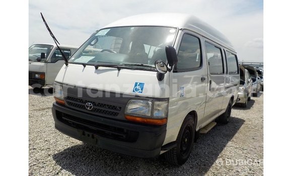 Nunua Imported Toyota Hiace Nyeupe Gari ndani ya Import - Dubai nchini Arusha Nunua Imported Toyota Hiace Nyeupe Gari ndani ya Import - Dubai nchini Arusha