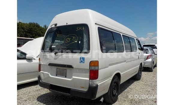 Nunua Imported Toyota Hiace Nyeupe Gari ndani ya Import - Dubai nchini Arusha Nunua Imported Toyota Hiace Nyeupe Gari ndani ya Import - Dubai nchini Arusha