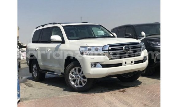 Buy Import Toyota Land Cruiser White Car in Import - Dubai in Arusha