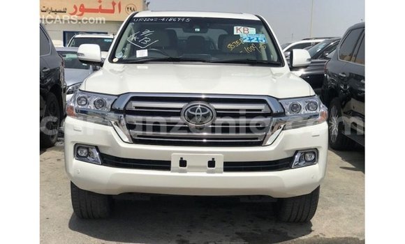 Buy Import Toyota Land Cruiser White Car in Import - Dubai in Arusha Buy Import Toyota Land Cruiser White Car in Import - Dubai in Arusha