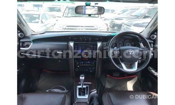 Nunua Imported Toyota Fortuner Nyingine Gari ndani ya Import - Dubai nchini Arusha Nunua Imported Toyota Fortuner Nyingine Gari ndani ya Import - Dubai nchini Arusha