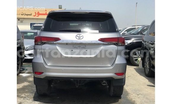 Nunua Imported Toyota Fortuner Nyingine Gari ndani ya Import - Dubai nchini Arusha Nunua Imported Toyota Fortuner Nyingine Gari ndani ya Import - Dubai nchini Arusha
