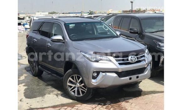 Nunua Imported Toyota Fortuner Nyingine Gari ndani ya Import - Dubai nchini Arusha Nunua Imported Toyota Fortuner Nyingine Gari ndani ya Import - Dubai nchini Arusha