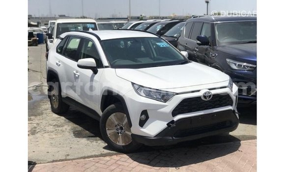 Nunua Imported Toyota 4Runner Nyeupe Gari ndani ya Import - Dubai nchini Arusha Nunua Imported Toyota 4Runner Nyeupe Gari ndani ya Import - Dubai nchini Arusha