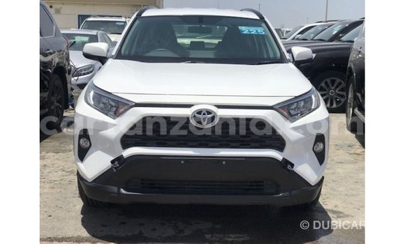 Nunua Imported Toyota 4Runner Nyeupe Gari ndani ya Import - Dubai nchini Arusha Nunua Imported Toyota 4Runner Nyeupe Gari ndani ya Import - Dubai nchini Arusha