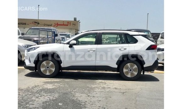 Nunua Imported Toyota 4Runner Nyeupe Gari ndani ya Import - Dubai nchini Arusha Nunua Imported Toyota 4Runner Nyeupe Gari ndani ya Import - Dubai nchini Arusha
