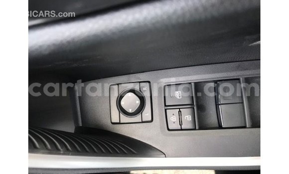 Nunua Imported Toyota 4Runner Nyeupe Gari ndani ya Import - Dubai nchini Arusha Nunua Imported Toyota 4Runner Nyeupe Gari ndani ya Import - Dubai nchini Arusha