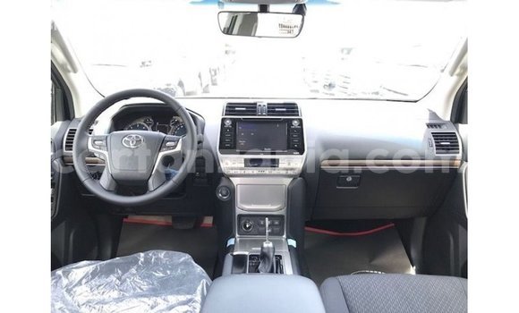 Nunua Imported Toyota Prado Nyeusi Gari ndani ya Import - Dubai nchini Arusha Nunua Imported Toyota Prado Nyeusi Gari ndani ya Import - Dubai nchini Arusha