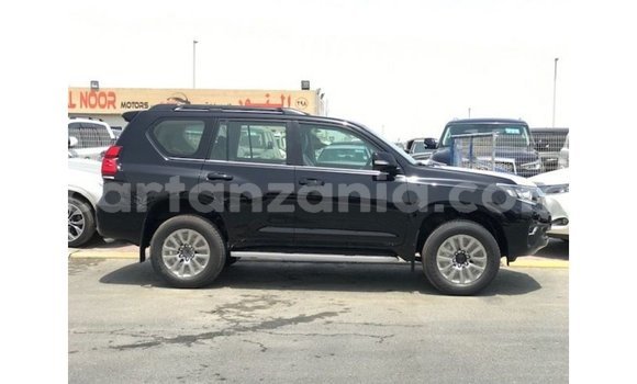 Nunua Imported Toyota Prado Nyeusi Gari ndani ya Import - Dubai nchini Arusha Nunua Imported Toyota Prado Nyeusi Gari ndani ya Import - Dubai nchini Arusha
