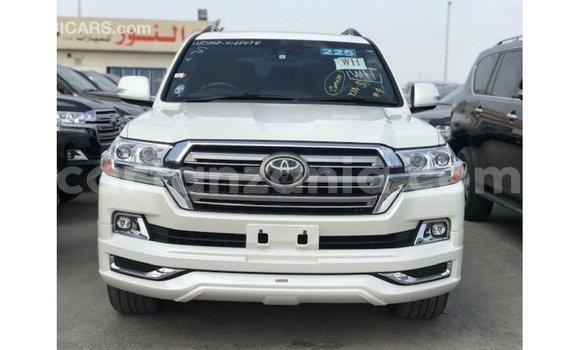 Buy Import Toyota Land Cruiser White Car in Import - Dubai in Arusha Buy Import Toyota Land Cruiser White Car in Import - Dubai in Arusha