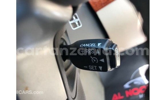 Nunua Imported Toyota Land Cruiser Nyekundu Gari ndani ya Import - Dubai nchini Arusha Nunua Imported Toyota Land Cruiser Nyekundu Gari ndani ya Import - Dubai nchini Arusha