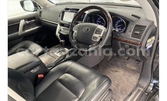 Buy Import Toyota Land Cruiser Black Car in Import - Dubai in Arusha Buy Import Toyota Land Cruiser Black Car in Import - Dubai in Arusha