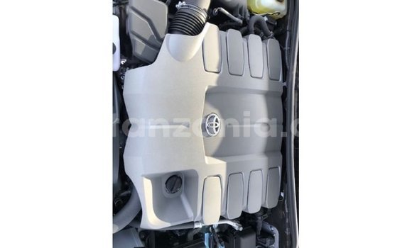 Nunua Imported Toyota Land Cruiser Nyeupe Gari ndani ya Import - Dubai nchini Arusha Nunua Imported Toyota Land Cruiser Nyeupe Gari ndani ya Import - Dubai nchini Arusha