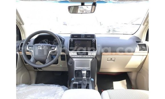 Nunua Imported Toyota Prado Nyekundu Gari ndani ya Import - Dubai nchini Arusha Nunua Imported Toyota Prado Nyekundu Gari ndani ya Import - Dubai nchini Arusha