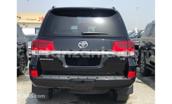 Buy Import Toyota Land Cruiser Black Car in Import - Dubai in Arusha Buy Import Toyota Land Cruiser Black Car in Import - Dubai in Arusha