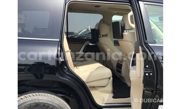 Buy Import Toyota Land Cruiser Black Car in Import - Dubai in Arusha Buy Import Toyota Land Cruiser Black Car in Import - Dubai in Arusha