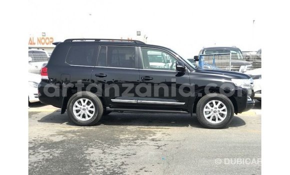 Buy Import Toyota Land Cruiser Black Car in Import - Dubai in Arusha Buy Import Toyota Land Cruiser Black Car in Import - Dubai in Arusha