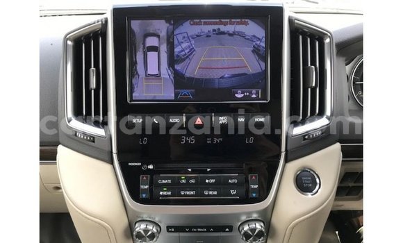 Buy Import Toyota Land Cruiser Black Car in Import - Dubai in Arusha Buy Import Toyota Land Cruiser Black Car in Import - Dubai in Arusha