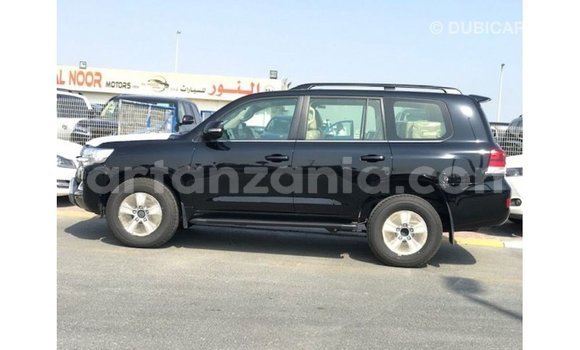 Nunua Imported Toyota Land Cruiser Nyeusi Gari ndani ya Import - Dubai nchini Arusha Nunua Imported Toyota Land Cruiser Nyeusi Gari ndani ya Import - Dubai nchini Arusha