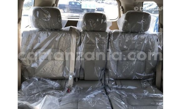 Nunua Imported Toyota Land Cruiser Nyeusi Gari ndani ya Import - Dubai nchini Arusha Nunua Imported Toyota Land Cruiser Nyeusi Gari ndani ya Import - Dubai nchini Arusha