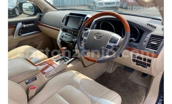 Buy Import Toyota Land Cruiser Black Car in Import - Dubai in Arusha Buy Import Toyota Land Cruiser Black Car in Import - Dubai in Arusha