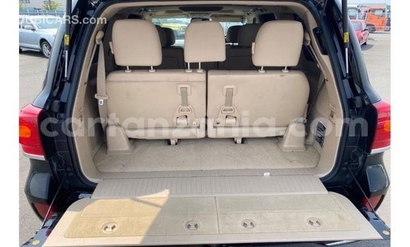 Buy Import Toyota Land Cruiser Black Car in Import - Dubai in Arusha Buy Import Toyota Land Cruiser Black Car in Import - Dubai in Arusha