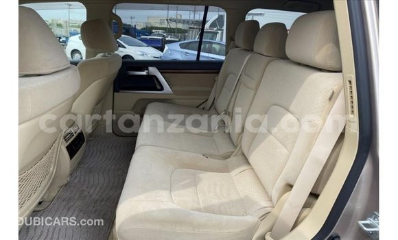 Nunua Imported Toyota Land Cruiser Nyingine Gari ndani ya Import - Dubai nchini Arusha Nunua Imported Toyota Land Cruiser Nyingine Gari ndani ya Import - Dubai nchini Arusha