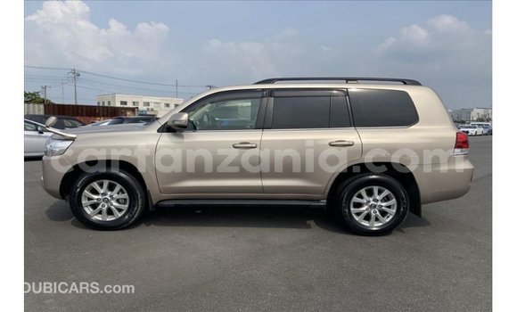 Nunua Imported Toyota Land Cruiser Nyingine Gari ndani ya Import - Dubai nchini Arusha Nunua Imported Toyota Land Cruiser Nyingine Gari ndani ya Import - Dubai nchini Arusha