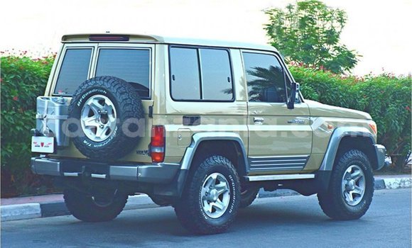 Buy Import Toyota Land Cruiser Beige Car in Import - Dubai in Arusha Buy Import Toyota Land Cruiser Beige Car in Import - Dubai in Arusha