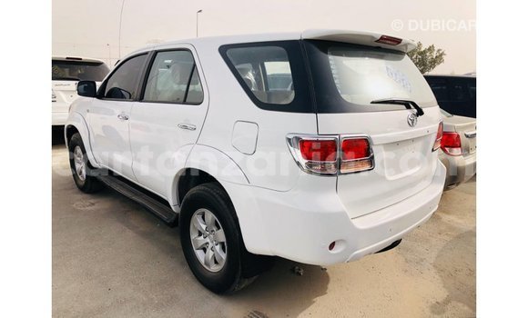 Buy Import Toyota Fortuner White Car in Import - Dubai in Arusha Buy Import Toyota Fortuner White Car in Import - Dubai in Arusha