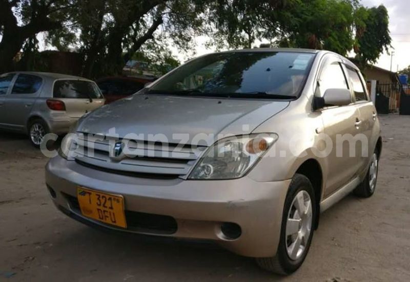 Buy Used Toyota Ist Brown Car In Dar Es Salaam In Dar Es Salaam Cartanzania