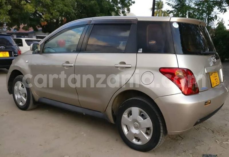 Buy Used Toyota Ist Brown Car In Dar Es Salaam In Dar Es Salaam Cartanzania