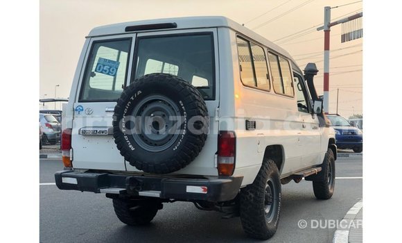Buy Import Toyota Land Cruiser White Car in Import - Dubai in Arusha Buy Import Toyota Land Cruiser White Car in Import - Dubai in Arusha