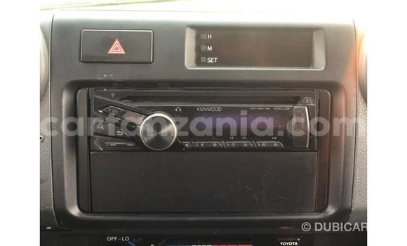 Buy Import Toyota Land Cruiser White Car in Import - Dubai in Arusha Buy Import Toyota Land Cruiser White Car in Import - Dubai in Arusha