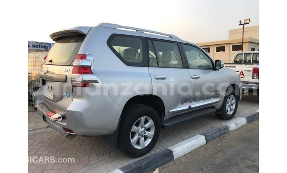 Nunua Imported Toyota Prado Nyingine Gari ndani ya Import - Dubai nchini Arusha Nunua Imported Toyota Prado Nyingine Gari ndani ya Import - Dubai nchini Arusha