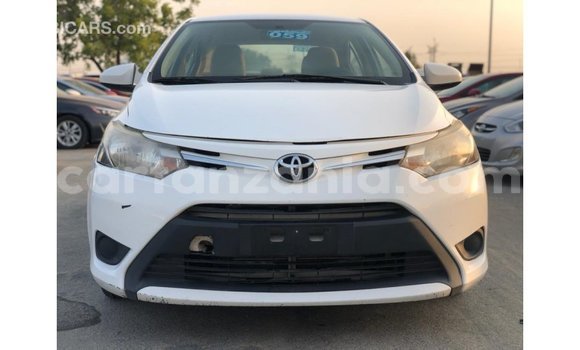 Nunua Imported Toyota Yaris Nyeupe Gari ndani ya Import - Dubai nchini Arusha Nunua Imported Toyota Yaris Nyeupe Gari ndani ya Import - Dubai nchini Arusha