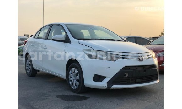 Nunua Imported Toyota Yaris Nyeupe Gari ndani ya Import - Dubai nchini Arusha Nunua Imported Toyota Yaris Nyeupe Gari ndani ya Import - Dubai nchini Arusha