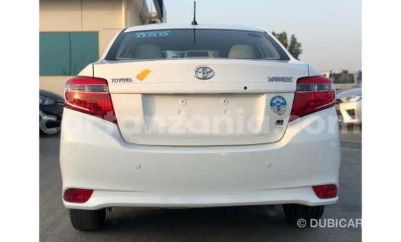 Nunua Imported Toyota Yaris Nyeupe Gari ndani ya Import - Dubai nchini Arusha Nunua Imported Toyota Yaris Nyeupe Gari ndani ya Import - Dubai nchini Arusha
