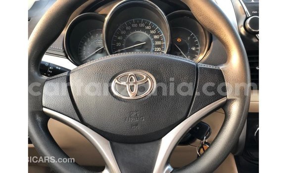 Nunua Imported Toyota Yaris Nyeupe Gari ndani ya Import - Dubai nchini Arusha Nunua Imported Toyota Yaris Nyeupe Gari ndani ya Import - Dubai nchini Arusha