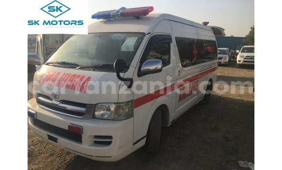 Buy Import Toyota Hiace White Car in Import - Dubai in Arusha