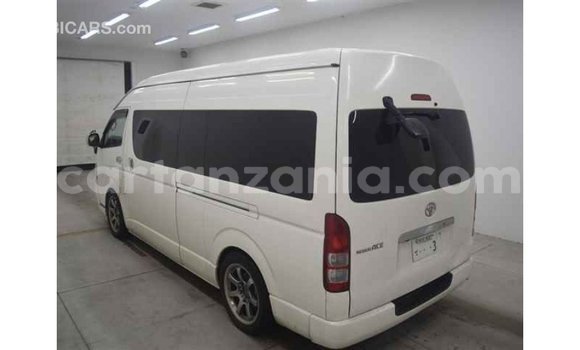 Nunua Imported Toyota Hiace Nyeupe Gari ndani ya Import - Dubai nchini Arusha Nunua Imported Toyota Hiace Nyeupe Gari ndani ya Import - Dubai nchini Arusha