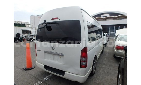 Nunua Imported Toyota Hiace Nyeupe Gari ndani ya Import - Dubai nchini Arusha Nunua Imported Toyota Hiace Nyeupe Gari ndani ya Import - Dubai nchini Arusha