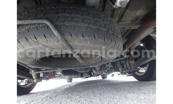Nunua Imported Toyota Hiace Nyeupe Gari ndani ya Import - Dubai nchini Arusha Nunua Imported Toyota Hiace Nyeupe Gari ndani ya Import - Dubai nchini Arusha